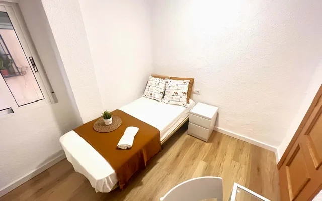 Carrer de Sant Joan Bosco Valencia 46019 Spain 4