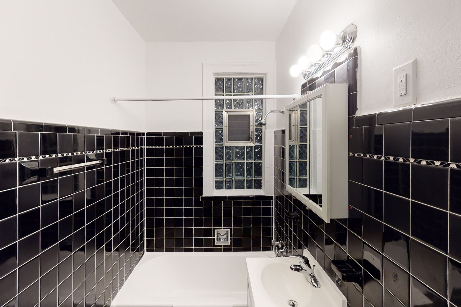 5336-5338 S. Hyde Park Boulevard - Chicago 3
