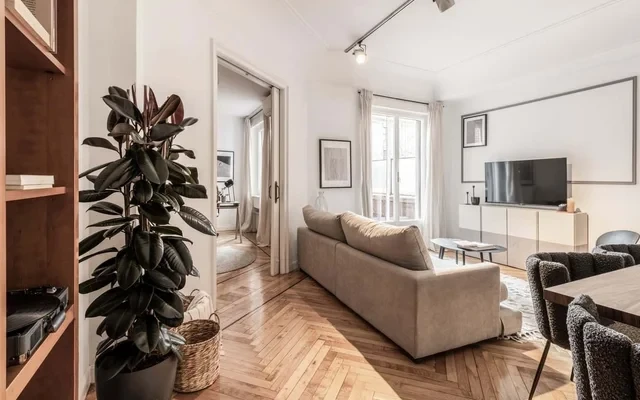 Real - 3 bedroom and terrace in Almagro 4