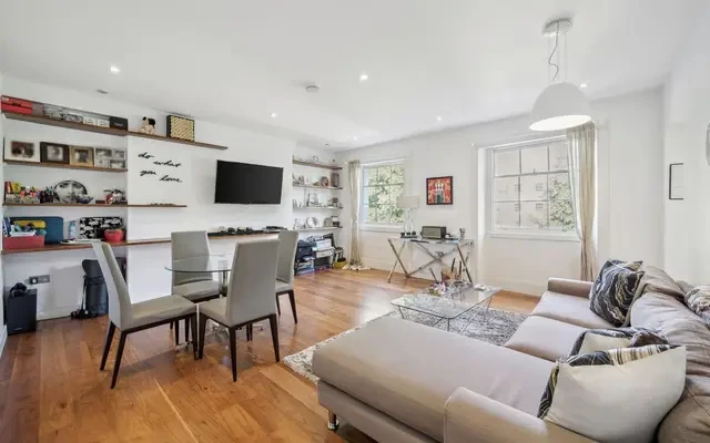 Brompton Square, London, SW3. SW3 2AA 0