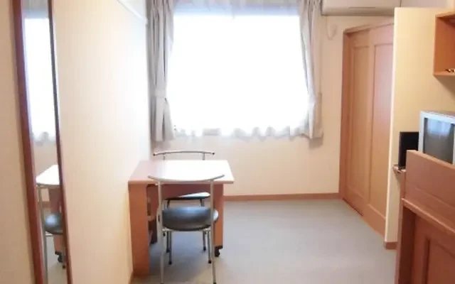 レオパレス輝 3