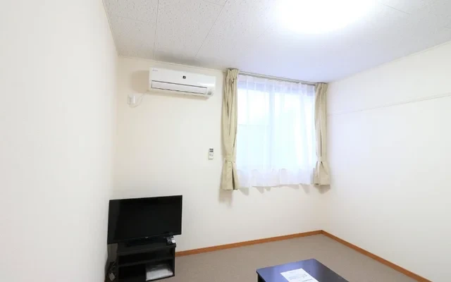 レオパレス清水 4