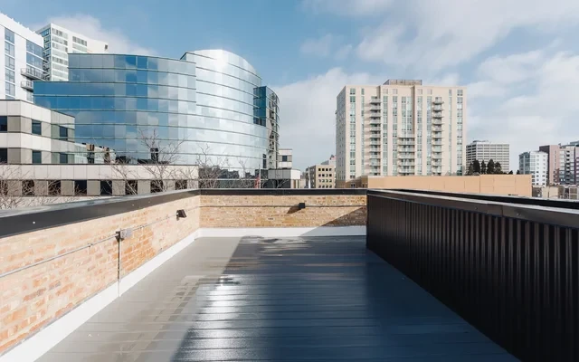 Lodge Evanston - Evanston student accommodation - Rooftop