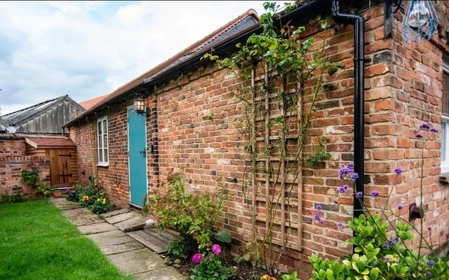 The Lowes Cottage 0