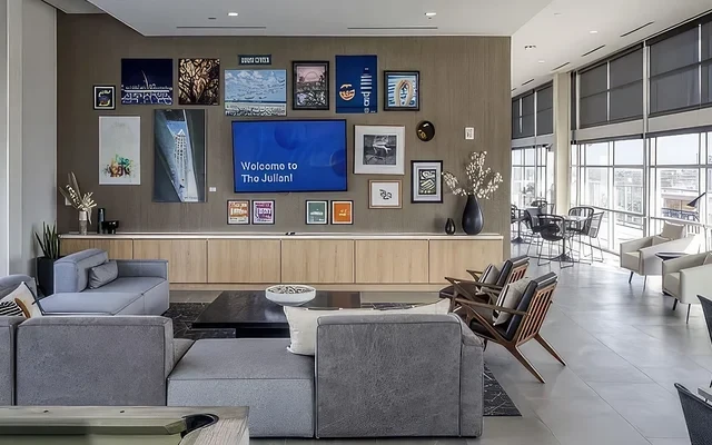 The Julian Orlando 4