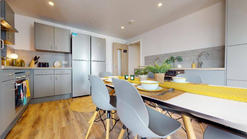 Bronze En Suite Plus