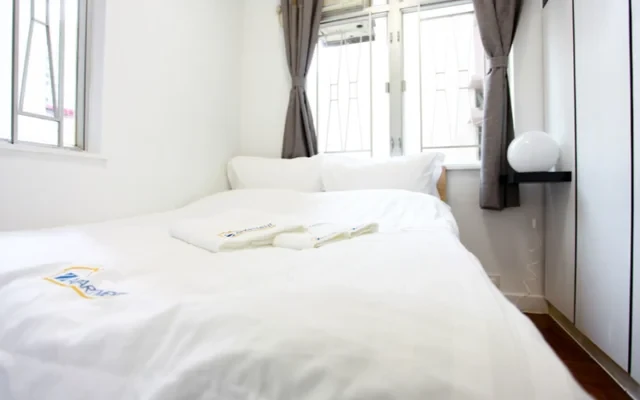 Fortress Hill(9): 2 Bedroom near MTR 0