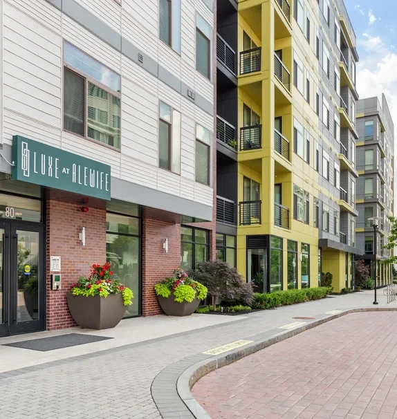 Luxe at Alewife