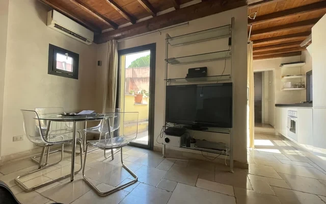 Apartment in Via del Colosseo, Roma for 60 m² with 2 bedrooms 1