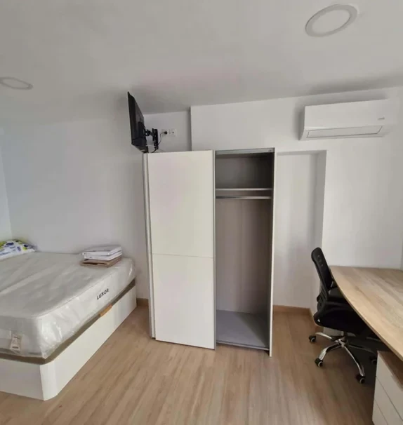 Apartment in Calle Pelagio Ferrer, Guadalupe for 18 m²
