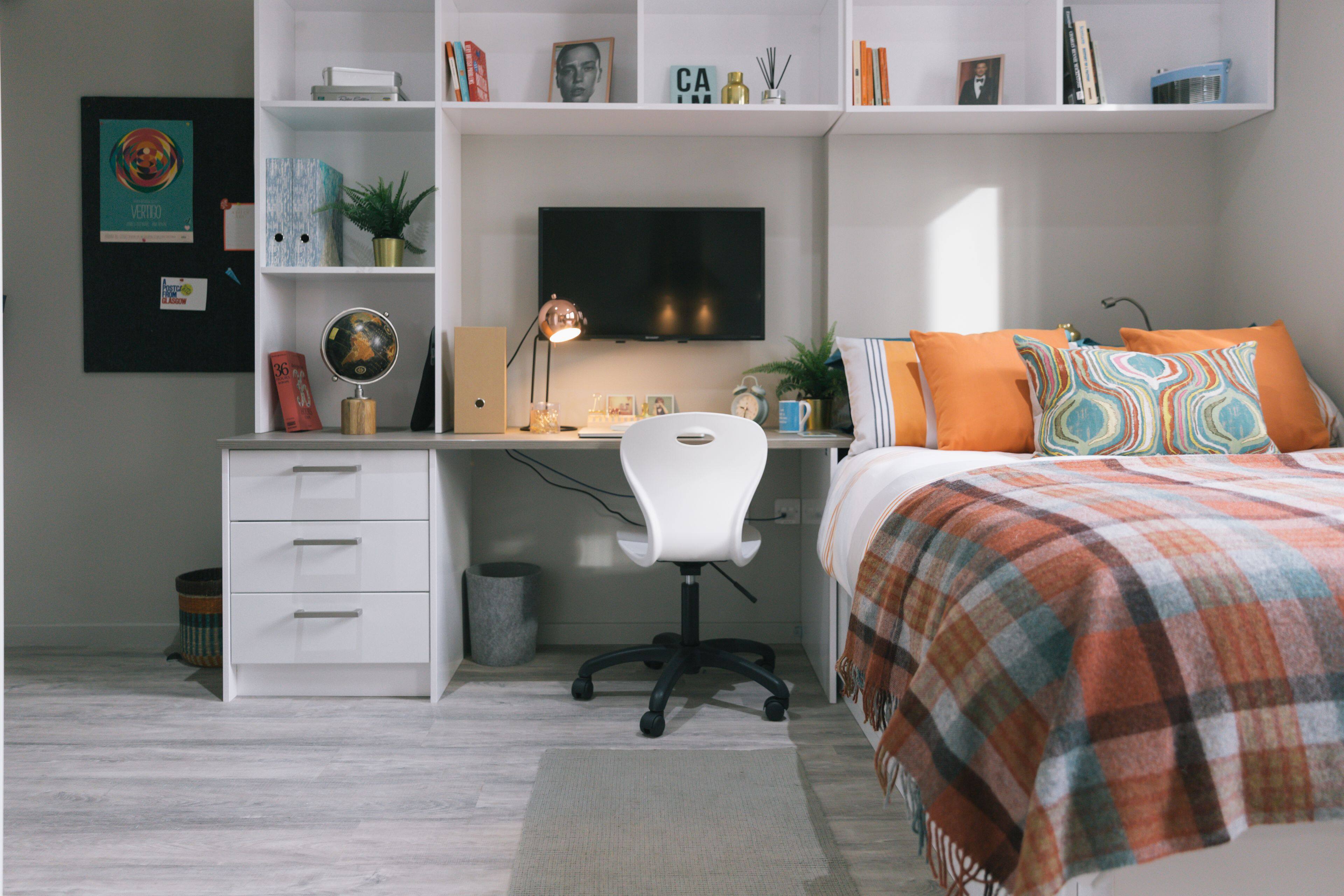 Classic Smaller Studio - Churchyard View