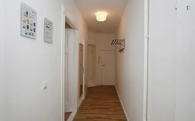 Splendid single bedroom in Kreuzberg 3