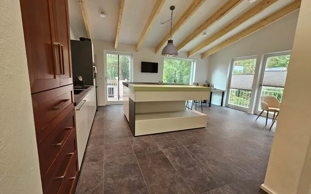 helle, moeblierte Wohnung, 2 Zimmer und Bad 0