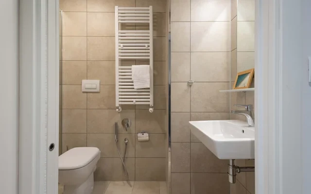 Deluxe Studio with balcony (Students only) 3