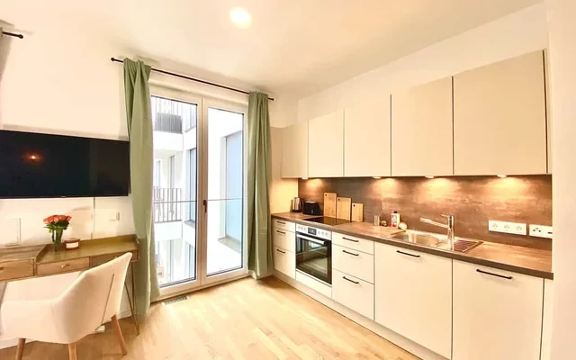 Mila - hochwertiges, modernes Studio-Apartment in Friedrichshain 1
