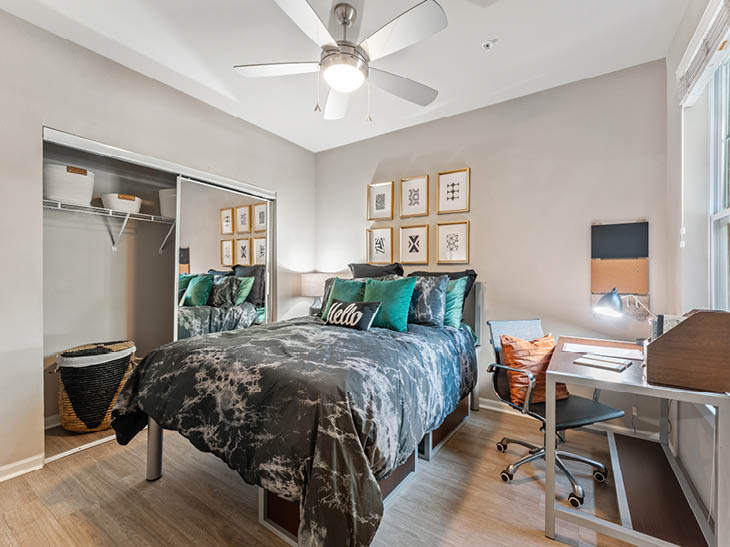 1 Bed - 1 Bath A Balcony