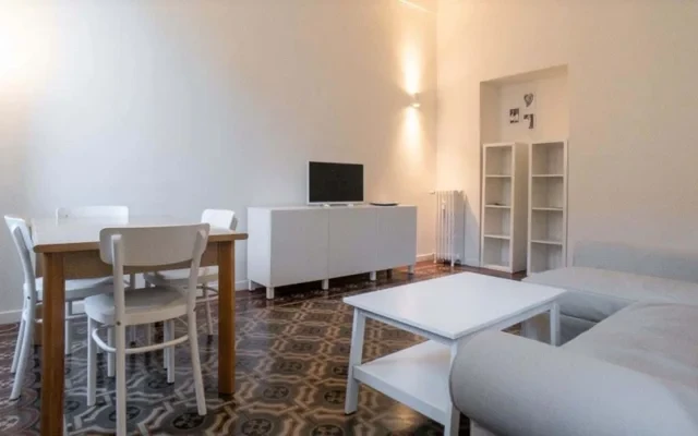 Appartamento in Viale Romagna - zona Citta Studi, Susa  
 (ROMAGNA67) 4