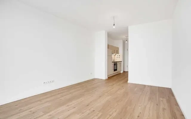 Unfurnished studio in residential Herzeberge 3