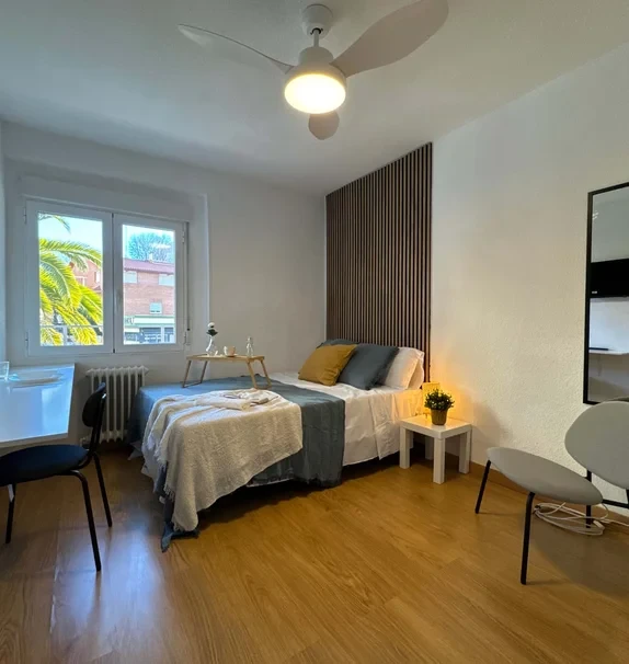 Calle Pintor Velazquez 8 1ºC Escalera Izquierda