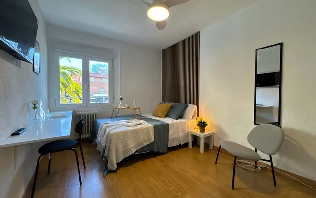 Calle Pintor Velazquez 8 1ºC Escalera Izquierda 0