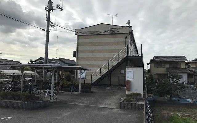 レオパレスウエストコート 4