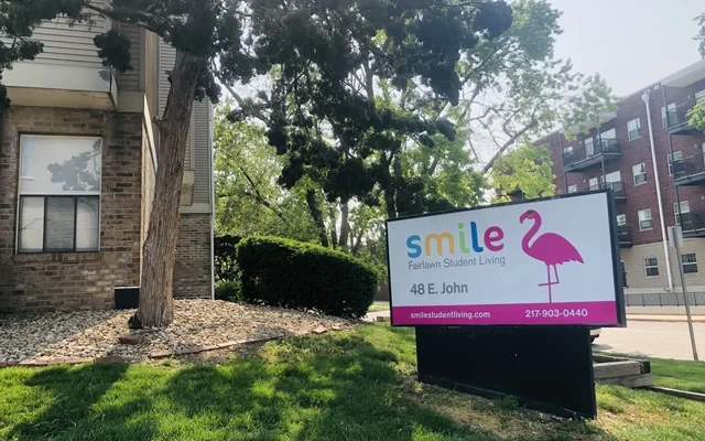 48 E John, Champaign, IL 61820 1