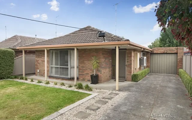 25 Salisbury Avenue, Newington 1
