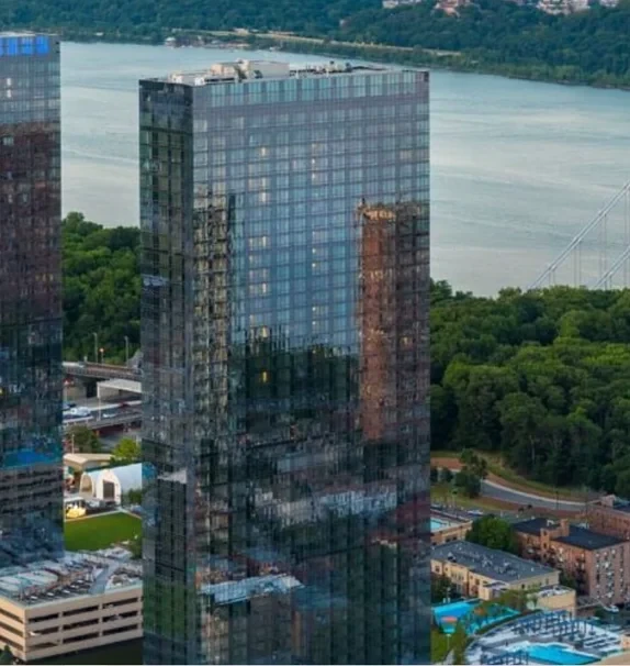 The Modern at 100 Park Avenue