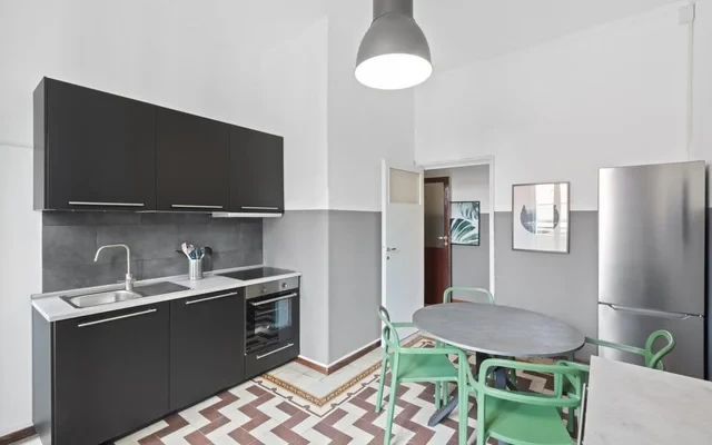 Viale Giovanni Da Cermenate 18IT-14-078-001H 1