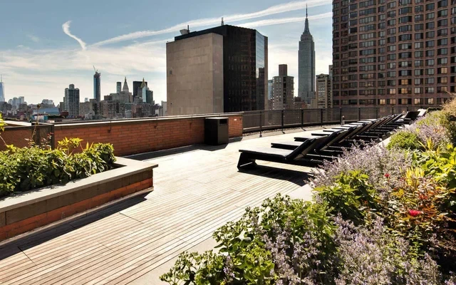 300 East 39th Apartments 4