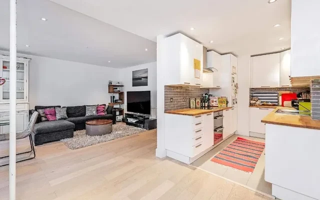 LH-Gloucester Terrace - London student accommodation