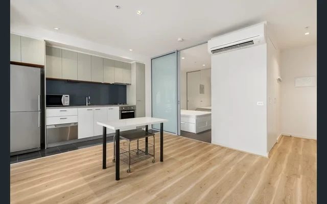 951-955 Dandenong Road 2
