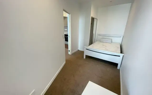 147 Victoria Street West 2