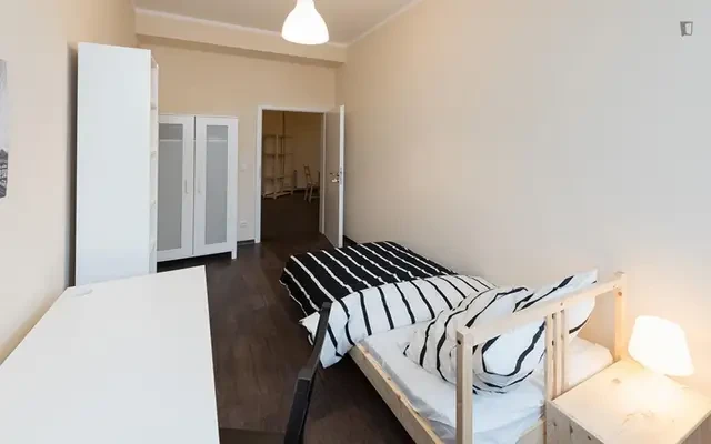 Snug single bedroom in Pasing 4