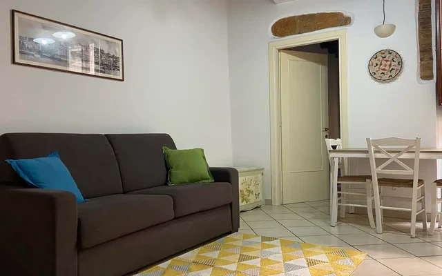 Appartamento in Via Napoli, Cagliari di 45 m² con 1 camera 2