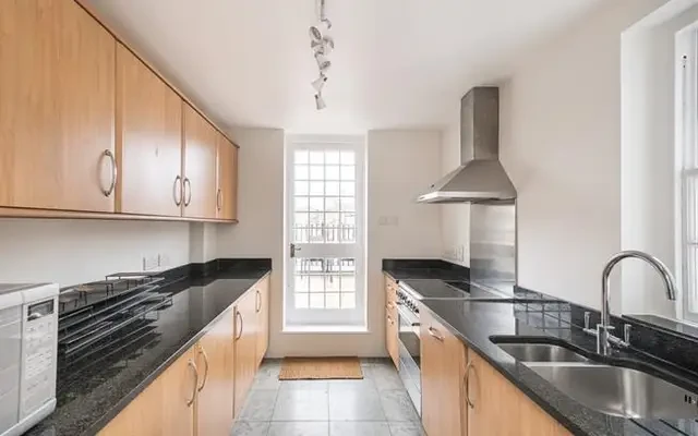 Westbourne Terrace, London, W2 3UN 4