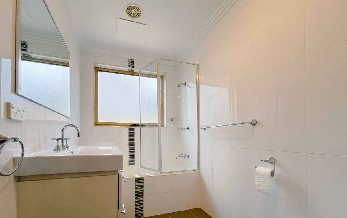 2 bed 2 bath*1-master room