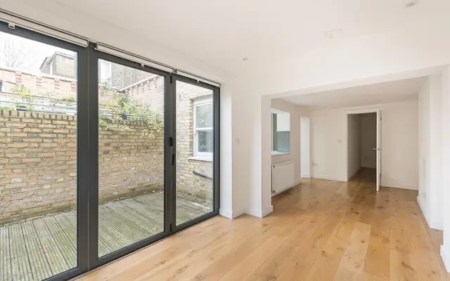 Ashmore Road, London, W9. W9 3DG 1