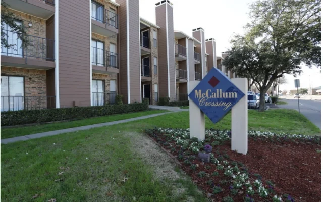 McCallum Crossing Apartments 0