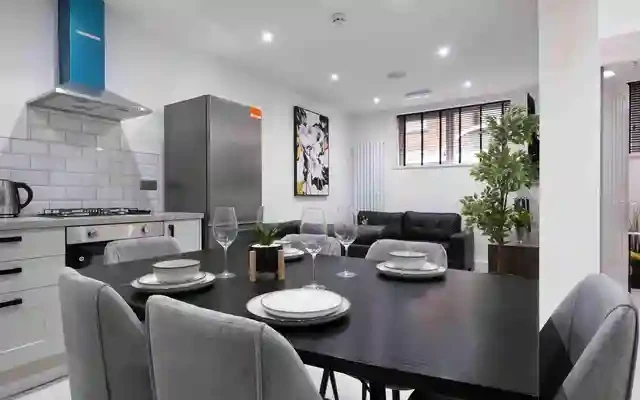 2a Baggholme Road 2