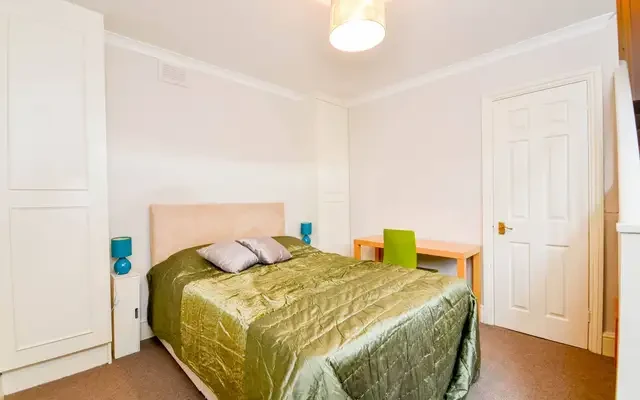Castletown Road, West Kensington, W14 4