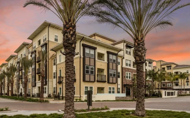 Avalon Cerritos 0