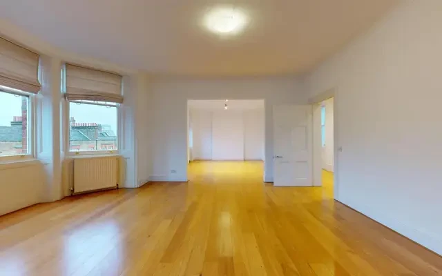 Wynnstay Gardens, Kensington 3