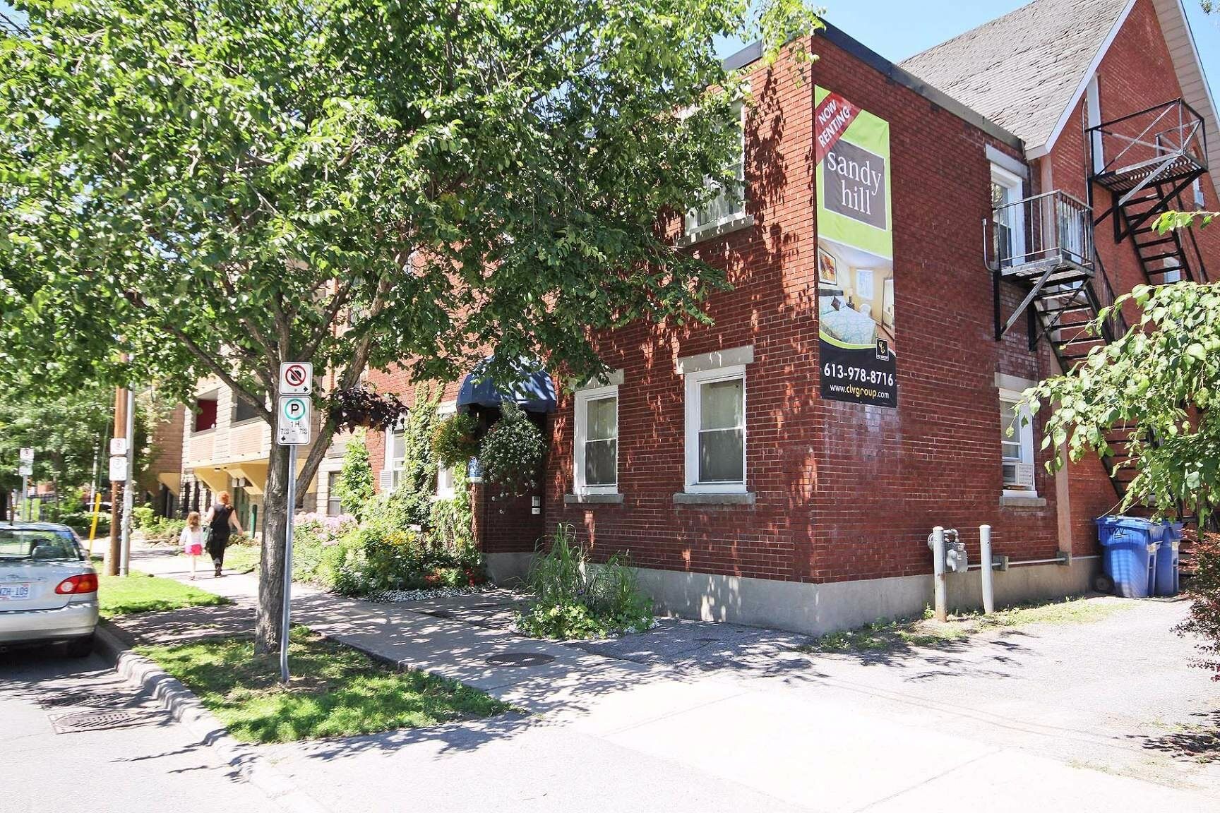 217 Laurier 2