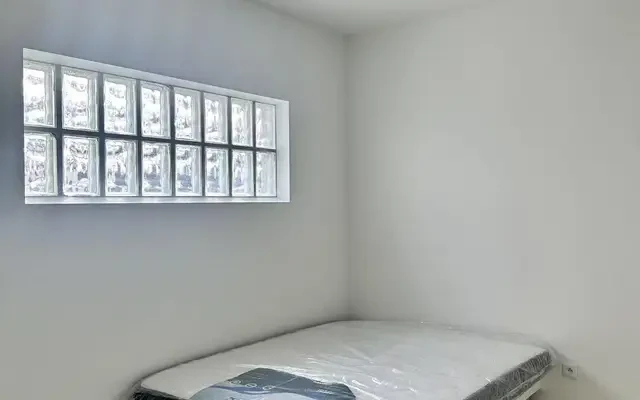Villejuif 94e·14m²·F1·Studio·With furniture 0