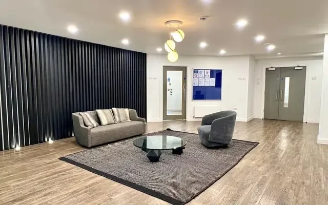 St. Peters Street 25988# 4
