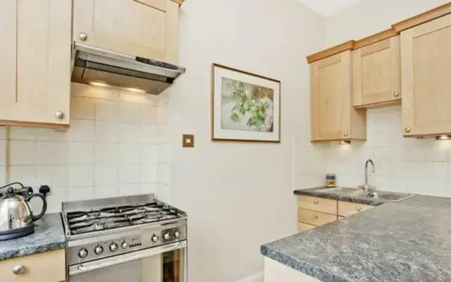 Moreton Place, Pimlico, SW1V 1