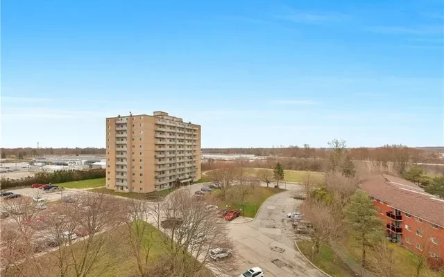 563 Mornington Avenue 0