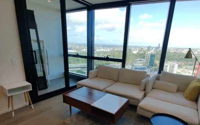70 Southbank Boulevard 4