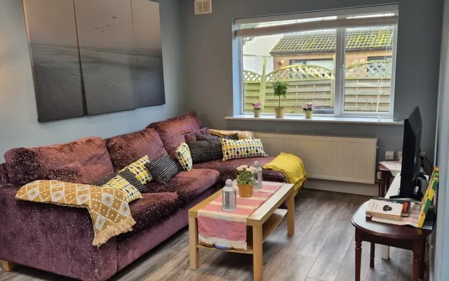 Cozy Double bedroom in Whitehall 4
